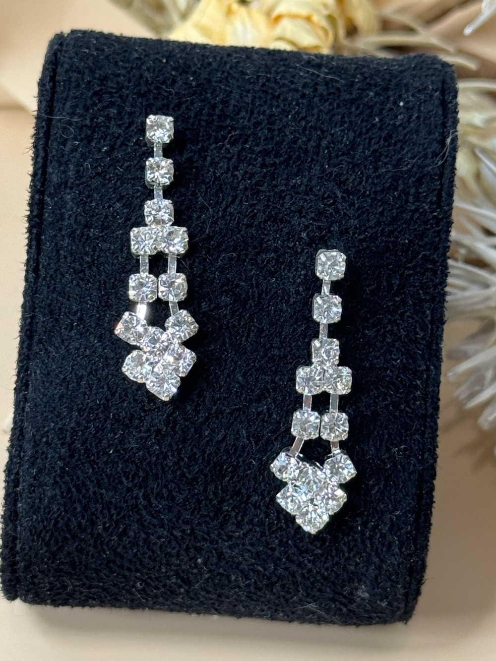 Vintage Clear Rhinestone Silver Tone Dangle Drop Pierced Earrings